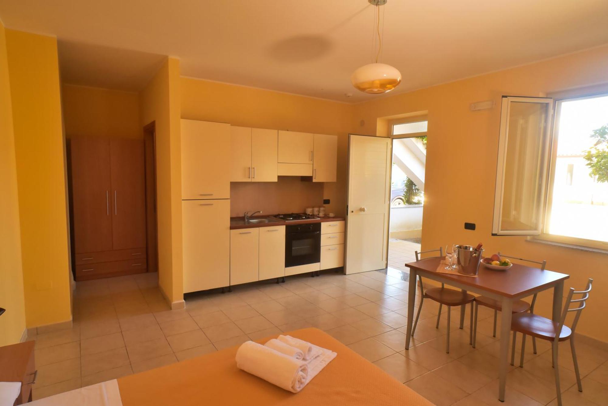 Medimare Residence Club Патти Экстерьер фото
