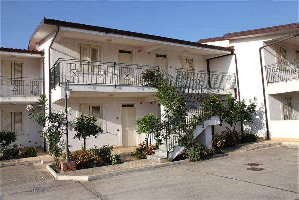 Medimare Residence Club Патти Экстерьер фото